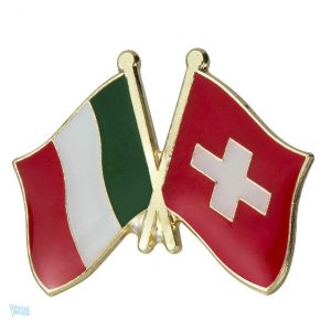 Pin's drapeaux croisés Italie et Suisse, symbole de l'amitié